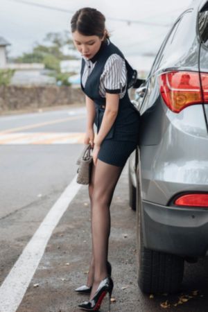 没有穿内裤的女教师在线观看_剧情片电影在线观看